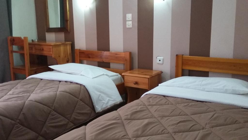 Alma Hotel Athene Buitenkant foto