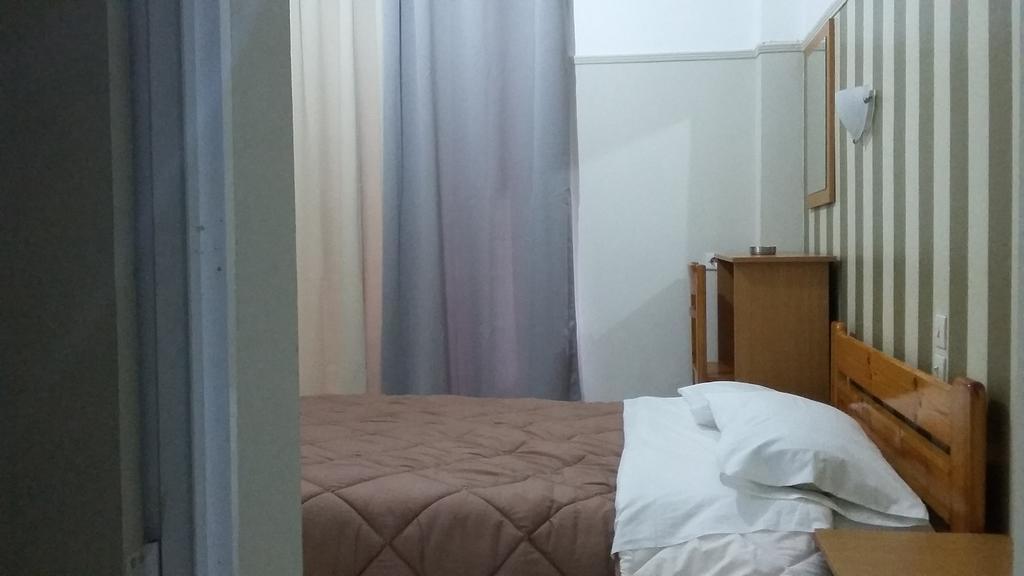Alma Hotel Athene Buitenkant foto