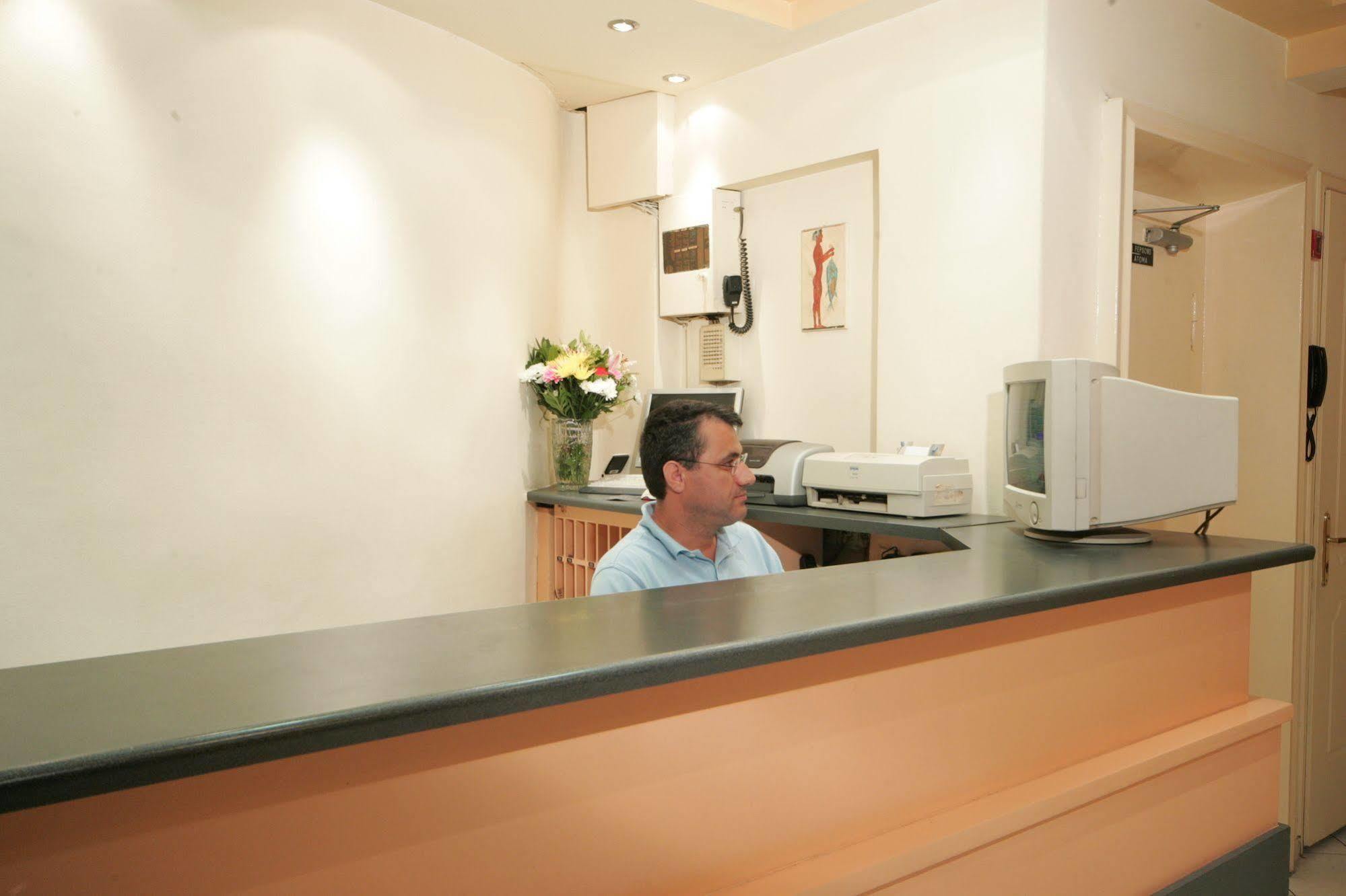 Alma Hotel Athene Buitenkant foto